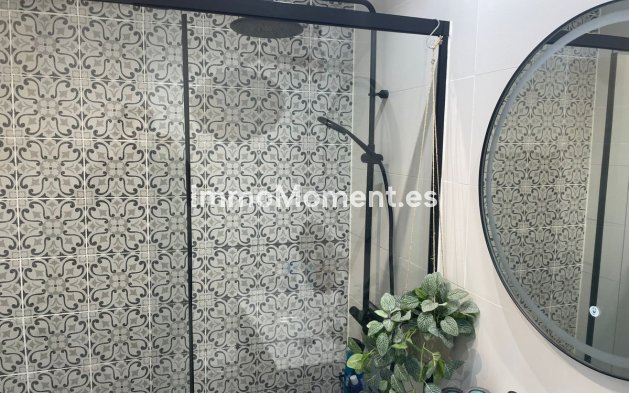 Resale - Villa - Torrevieja - La Mata