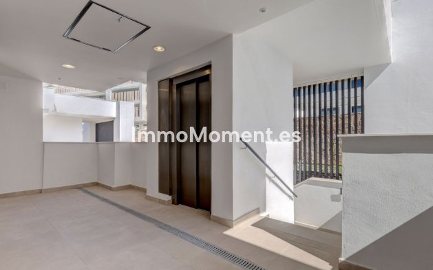 Resale - Apartment - Fuengirola - Higueron