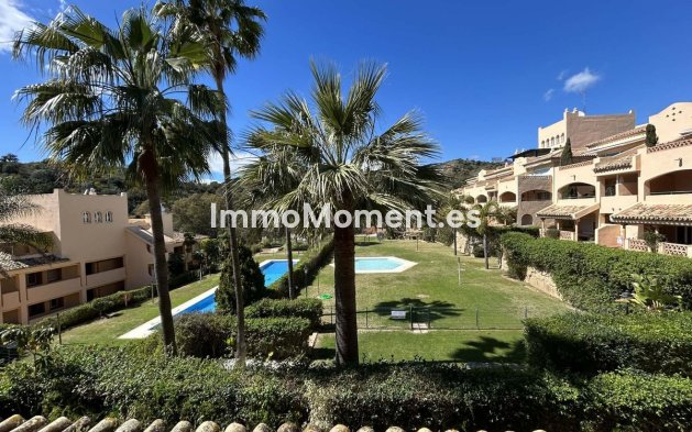 Resale - Apartment - Marbella - Elviria