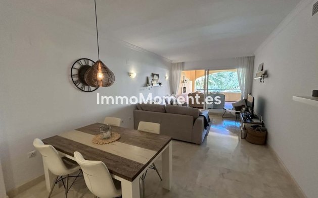 Resale - Apartment - Marbella - Elviria
