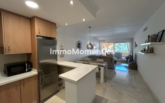 Resale - Apartment - Marbella - Elviria