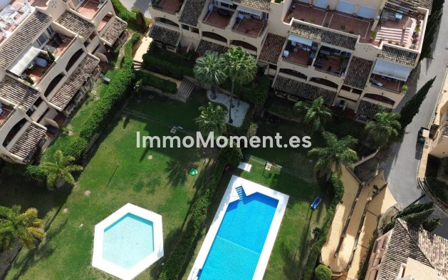 Resale - Apartment - Marbella - Elviria