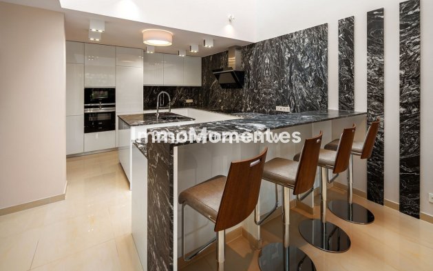 Resale - Apartment - Marbella - Marbella Centro