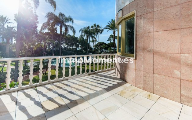 Resale - Apartment - Marbella - Marbella Centro