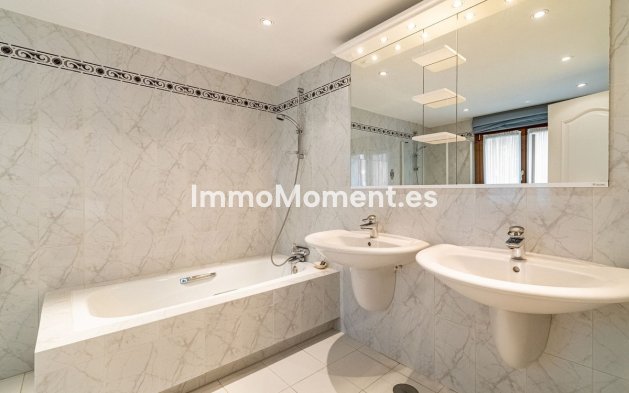 Resale - Detached villa - Estepona - New Golden Mile