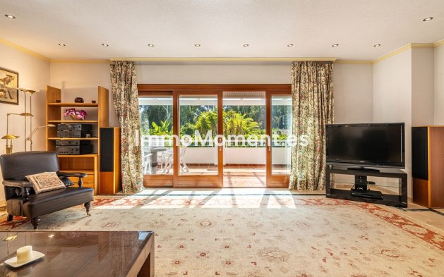 Resale - Detached villa - Estepona - New Golden Mile