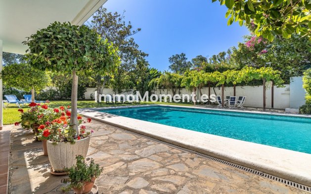 Resale - Detached villa - Estepona - New Golden Mile
