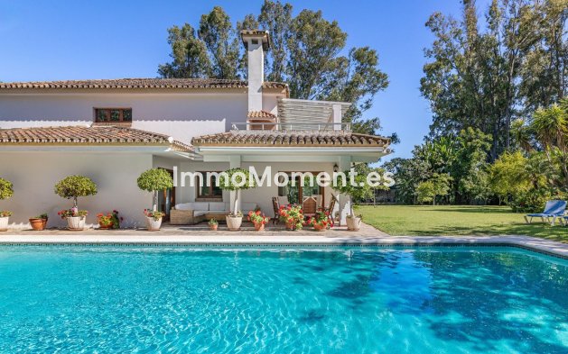 Resale - Detached villa - Estepona - New Golden Mile