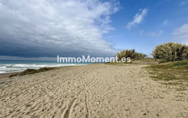 Resale - Detached villa - Estepona - New Golden Mile