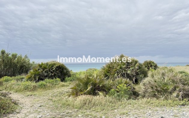 Resale - Detached villa - Estepona - New Golden Mile
