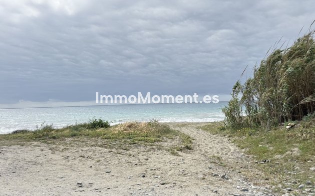 Resale - Detached villa - Estepona - New Golden Mile