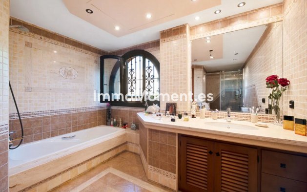 Reventa - Villa - Estepona  - Estepona Centro