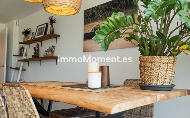 Resale - Apartment - Estepona - Selwo