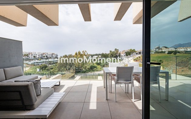 Resale - Apartment - Estepona - Selwo