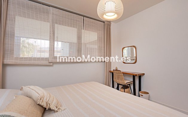 Resale - Apartment - Estepona - Selwo