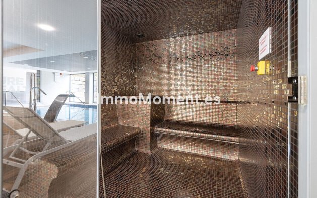 Resale - Apartment - Estepona - Selwo