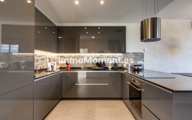 Reventa - Villa independiente - Estepona  - Estepona Centro
