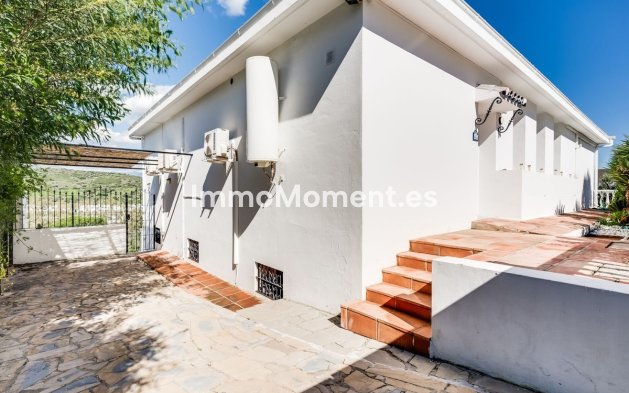 Reventa - Villa independiente - Estepona  - Estepona Centro