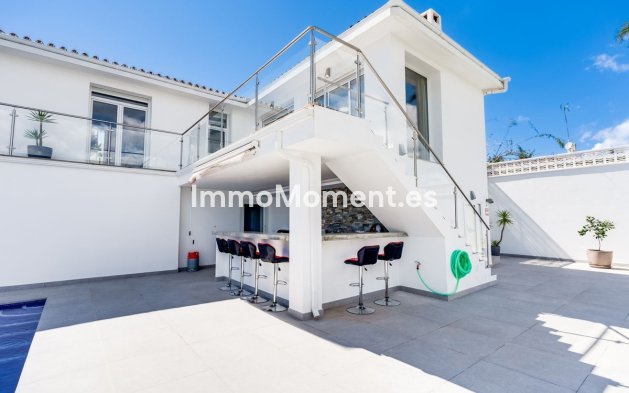 Reventa - Villa independiente - Estepona  - Estepona Centro