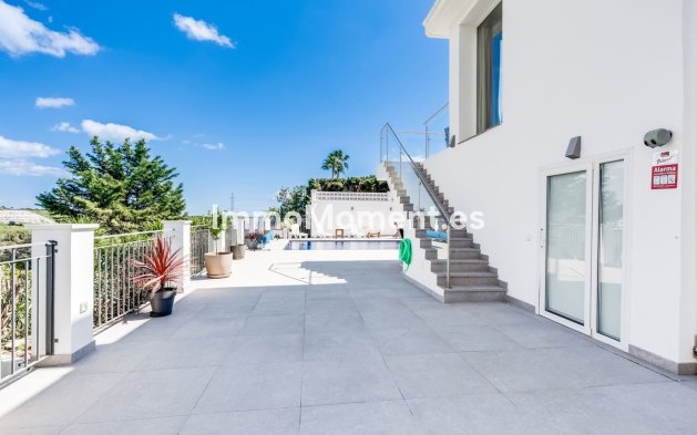 Reventa - Villa independiente - Estepona  - Estepona Centro