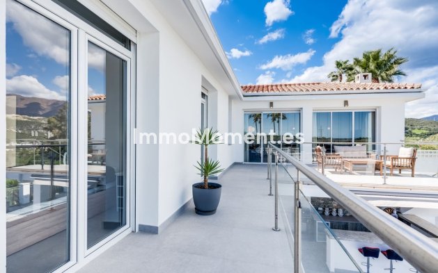 Reventa - Villa independiente - Estepona  - Estepona Centro