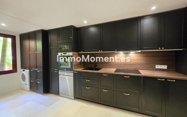 Resale - Apartment - Marbella - La Mairena