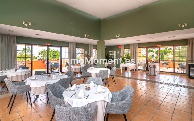 Resale - Apartment - Marbella - La Mairena