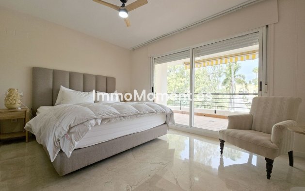 Resale - Apartment - Marbella - Guadalmina Alta