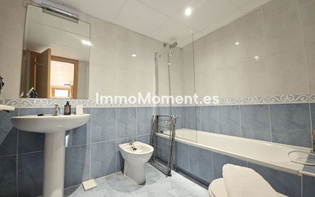 Resale - Apartment - Marbella - Guadalmina Alta