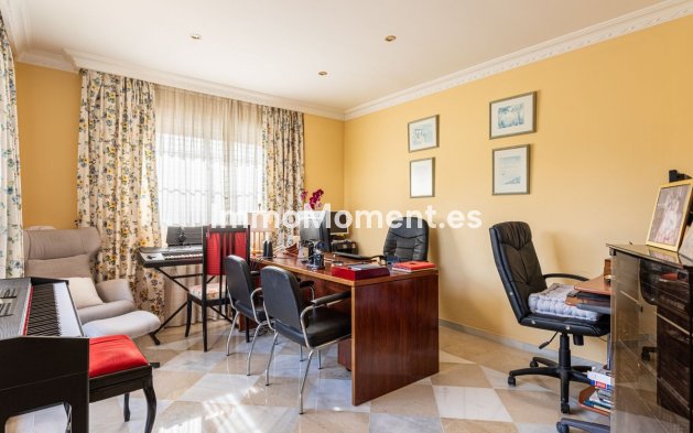 Revente - Villa - Marbella - Nueva Andalucía