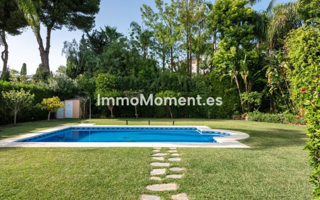 Revente - Villa - Marbella - Nueva Andalucía
