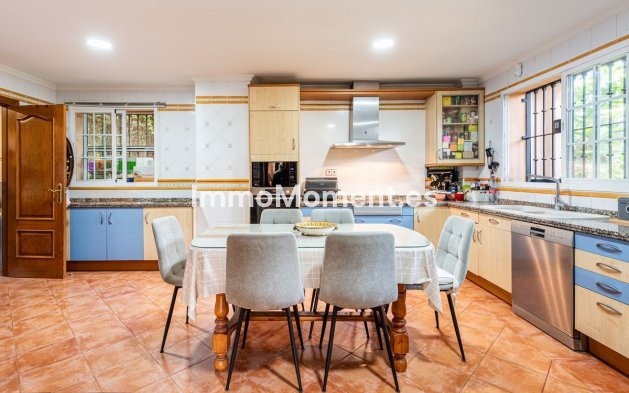 Revente - Villa - Marbella - Nueva Andalucía