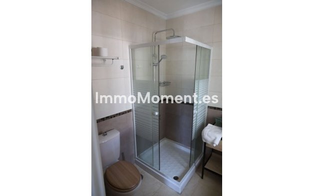 Wiederverkauf - Villa -   Inländisch - Alhaurín el Grande Centro