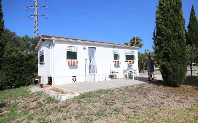 Wiederverkauf - Villa -   Inländisch - Alhaurín el Grande Centro