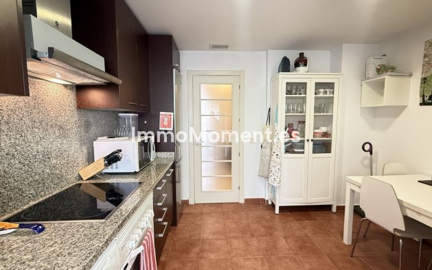 Reventa - Apartamento - Estepona  - Estepona Centro