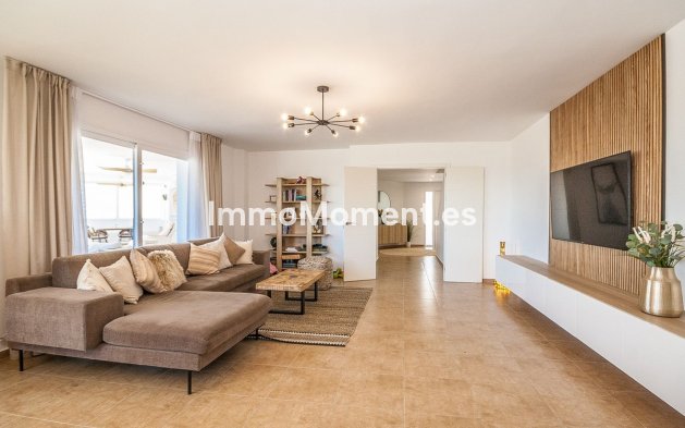 Reventa - Villa independiente - Estepona  - Estepona Centro