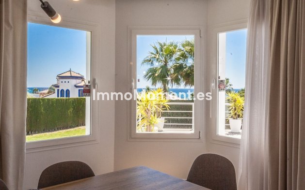 Reventa - Villa independiente - Estepona  - Estepona Centro