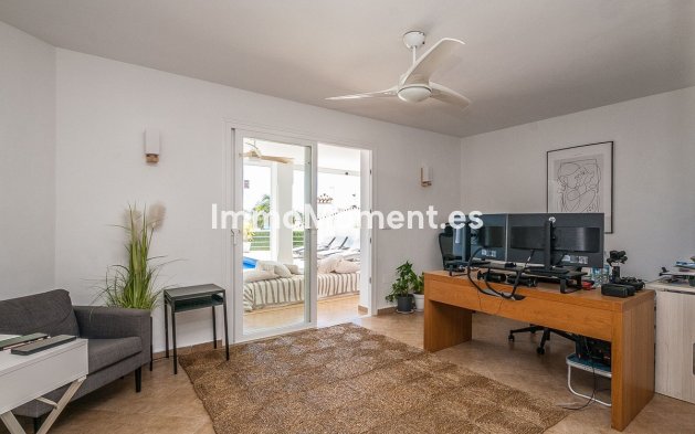 Reventa - Villa independiente - Estepona  - Estepona Centro