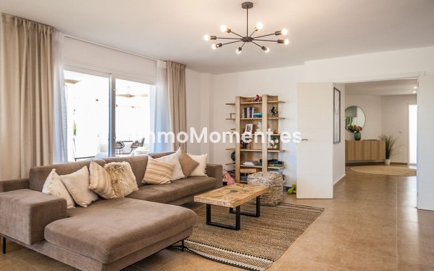 Reventa - Villa independiente - Estepona  - Estepona Centro