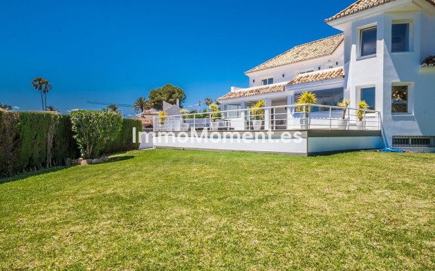 Reventa - Villa independiente - Estepona  - Estepona Centro