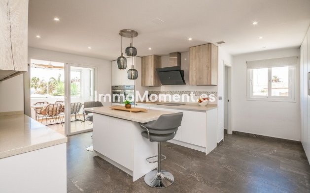 Reventa - Villa independiente - Estepona  - Estepona Centro