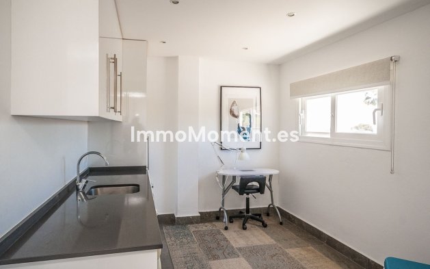 Reventa - Villa independiente - Estepona  - Estepona Centro
