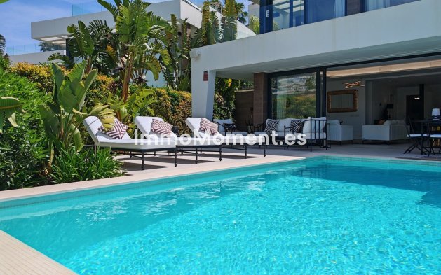 Wiederverkauf - Freistehende Villa - Estepona  - Estepona Centro