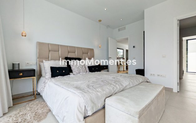 Wiederverkauf - Freistehende Villa - Estepona  - Estepona Centro