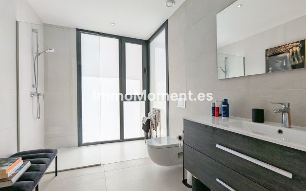 Wiederverkauf - Freistehende Villa - Estepona  - Estepona Centro
