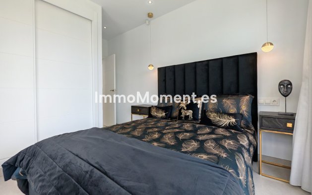 Wiederverkauf - Freistehende Villa - Estepona  - Estepona Centro