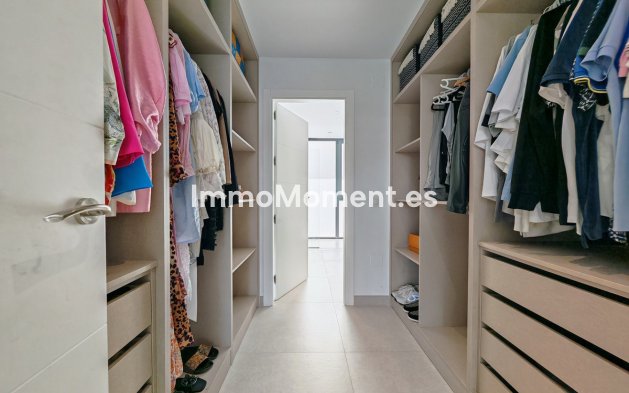 Wiederverkauf - Freistehende Villa - Estepona  - Estepona Centro