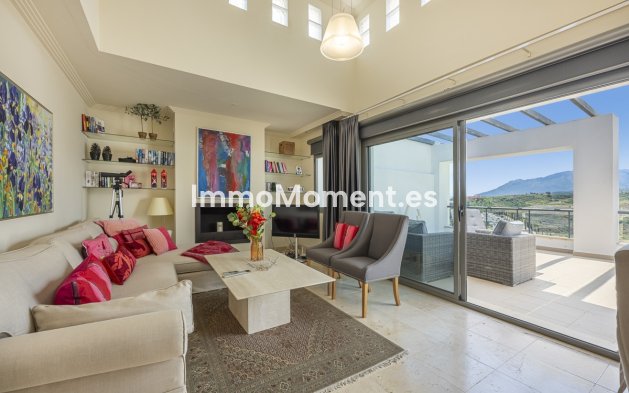 Resale - Apartment - Benahavís - Benahavís Centro