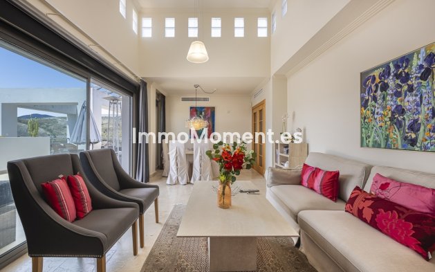 Resale - Apartment - Benahavís - Benahavís Centro