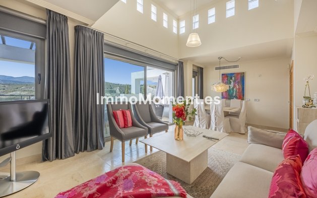 Resale - Apartment - Benahavís - Benahavís Centro